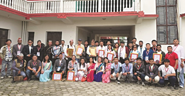 पाँच जनालाई नगदसहित सम्मान